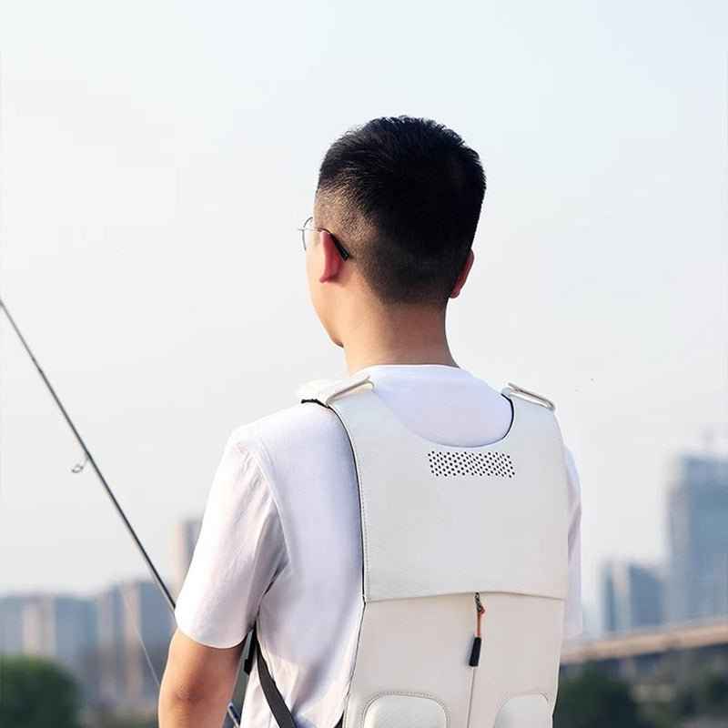 Semiconductor cooling clothing, back pad, outdoor construction air conditioner, waterproof